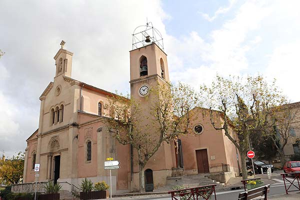 place de l église de Saint Cyr sur Mer